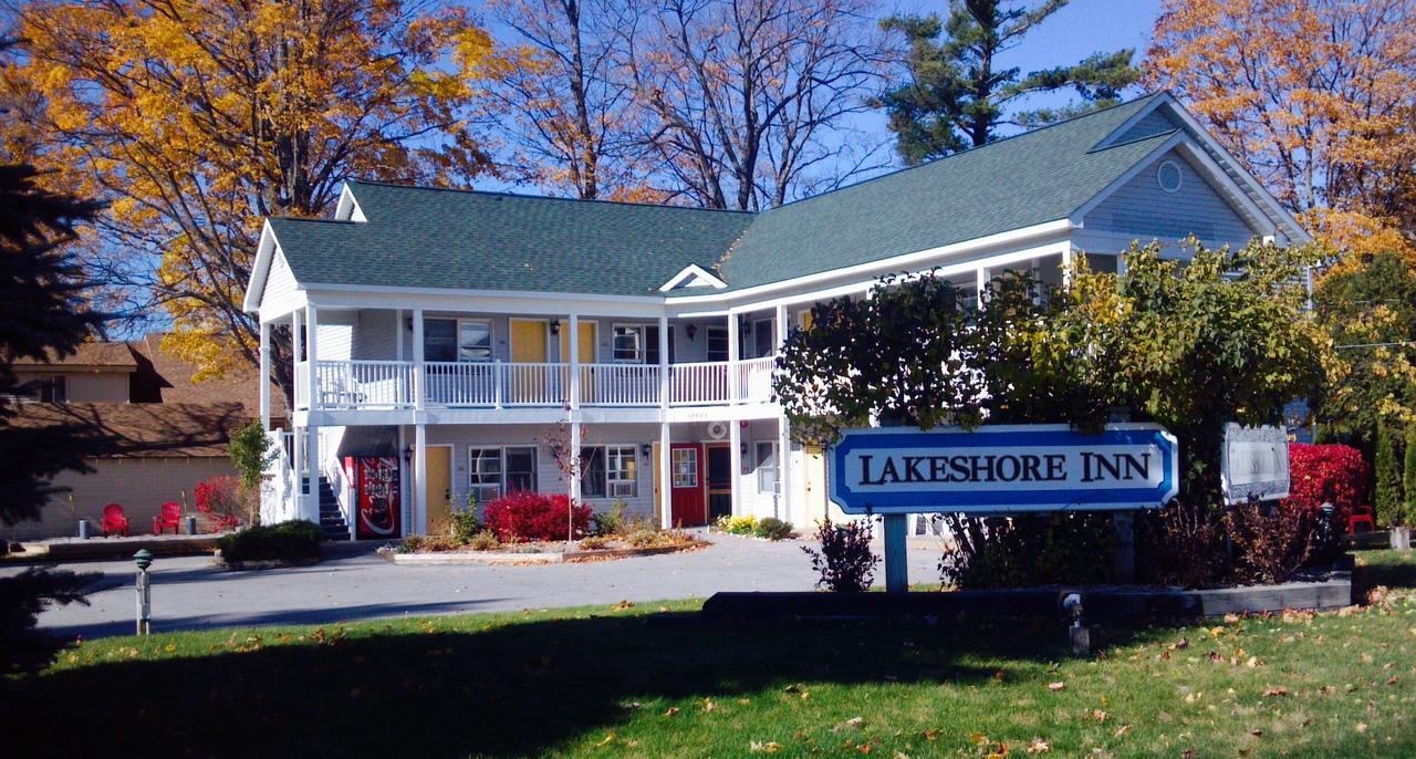Lakeshore Hotel 3*